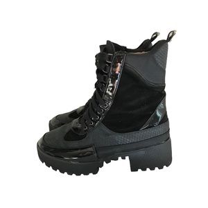 AMAZING combat boots